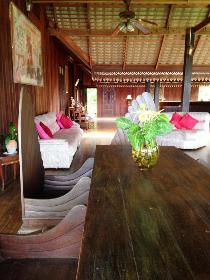 Ruen Thai Rim Haad Klaeng Exterior photo
