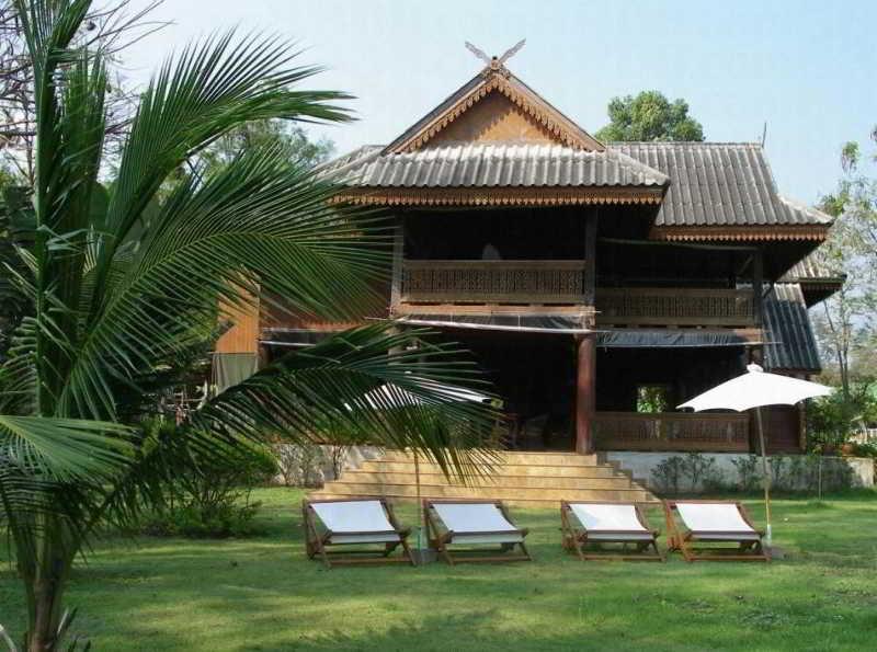 Ruen Thai Rim Haad Klaeng Exterior photo